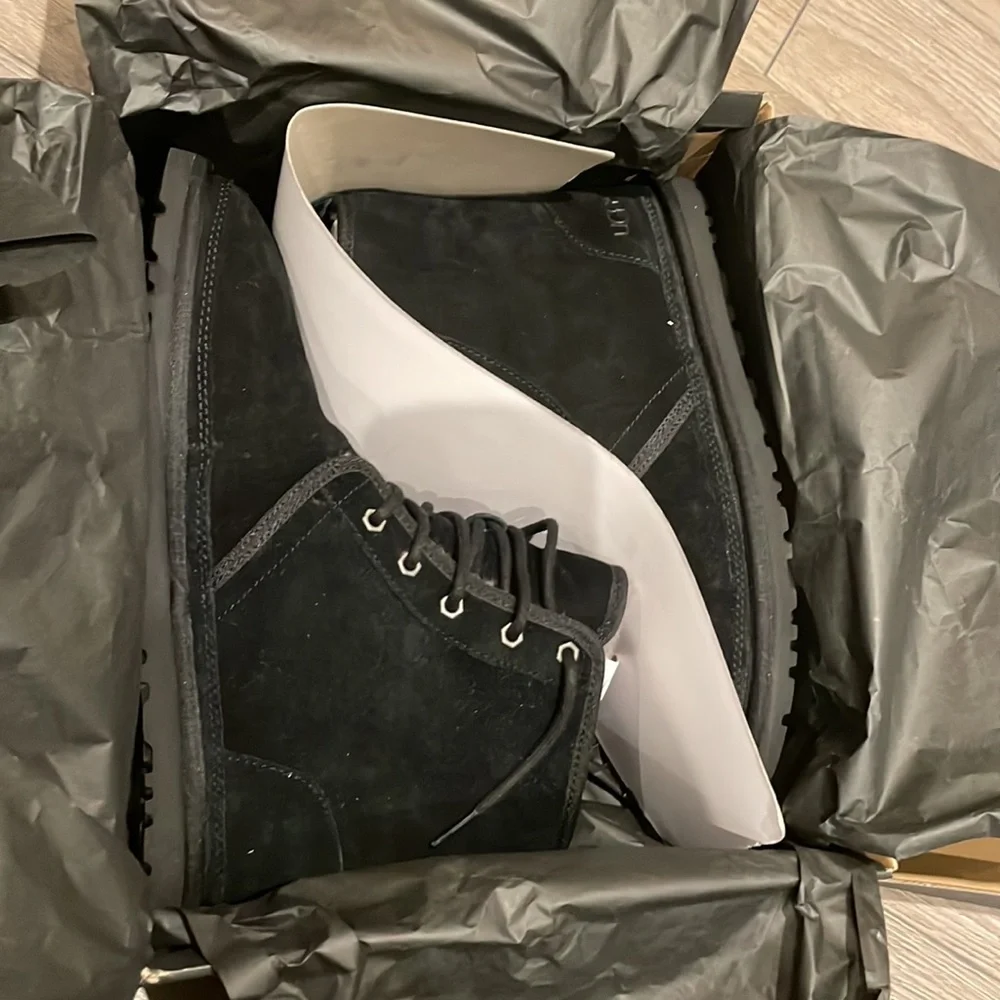 NEW Men’s UGG Boots size 9 - Picture 5 of 5